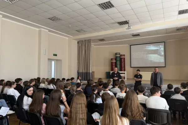 Протидія булінгу та кіберзагрозам: зустріч із фахівцями